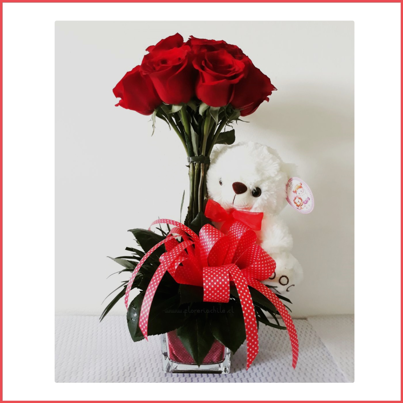 ARREGLO FLORAL CON 12 ROSAS ROJAS + OSO DE PELUCHE - Florería Chile