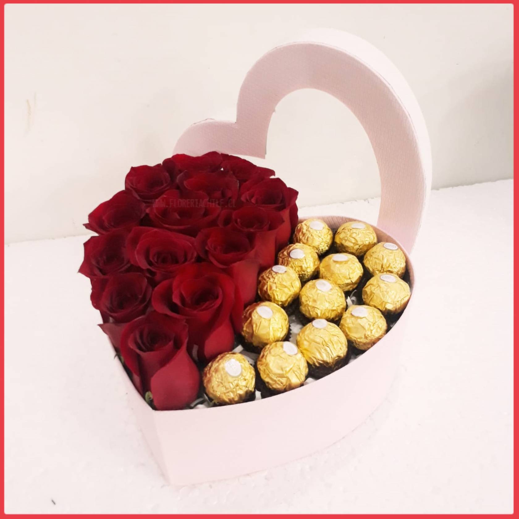 Caja de bombones de San Valentín rosas en forma de corazón